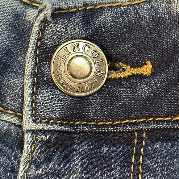 Lincoln Outfitters Reg Wash Stretch Women’s 22W Faded Denim Shorts 8.5” Inseam - Picture 6 of 6